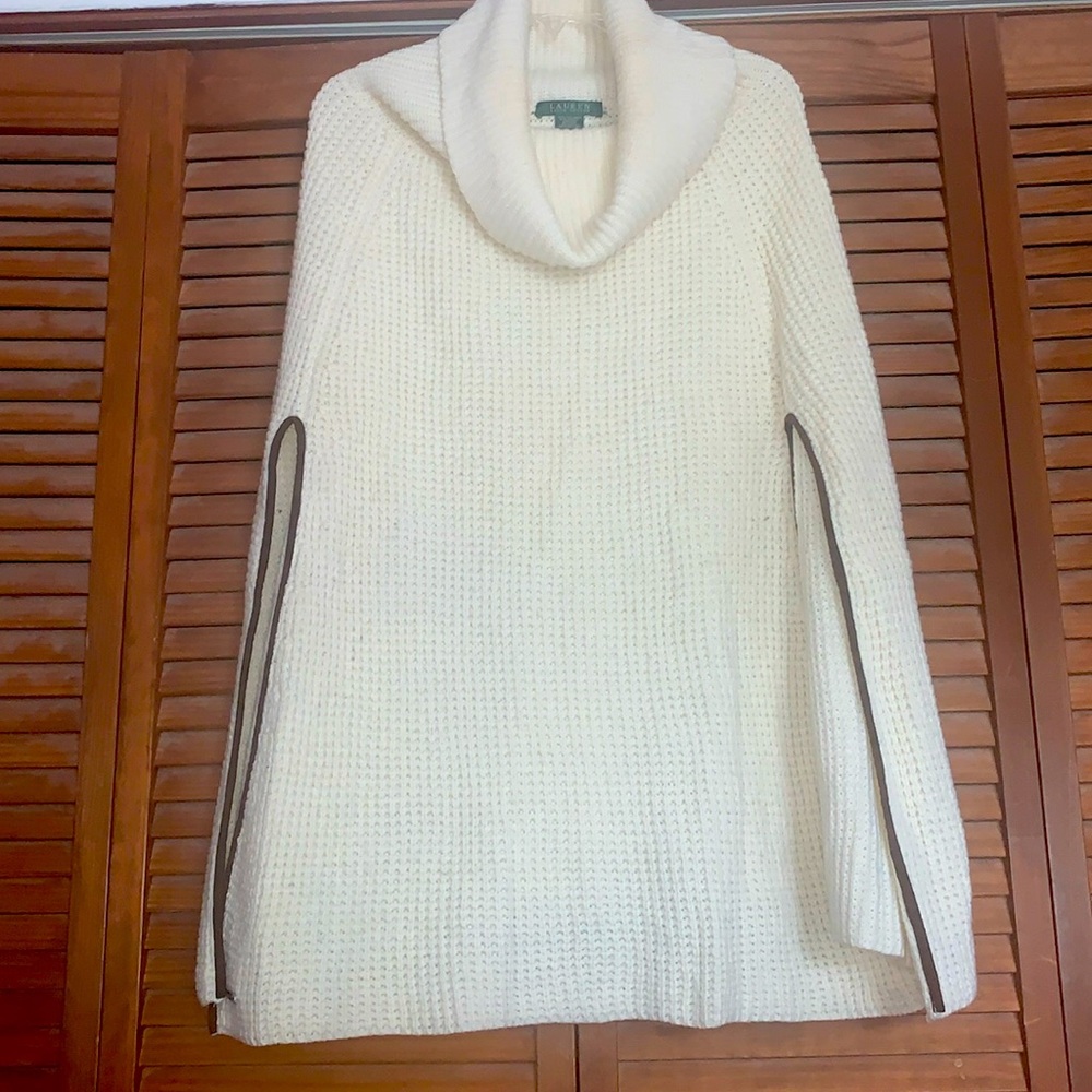 Ladies Ralph Lauren knit cape